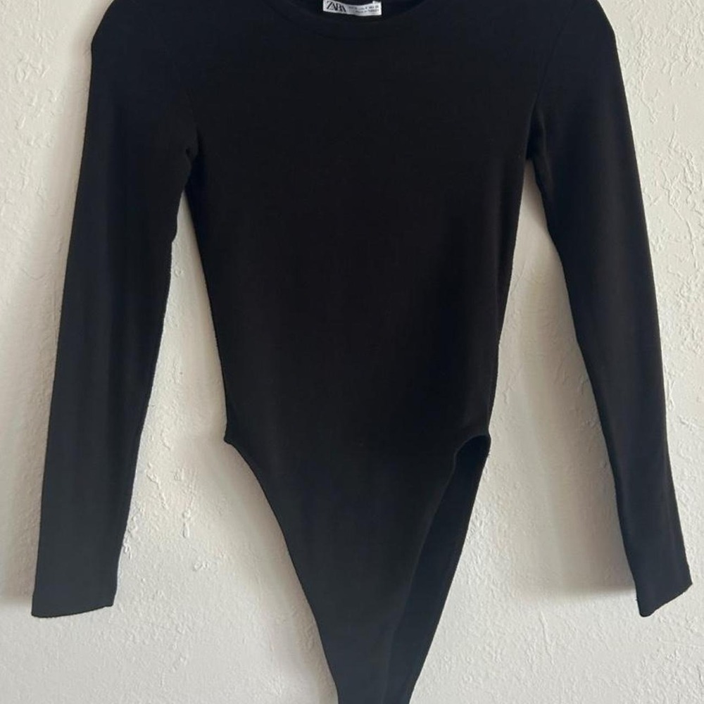 Zara Black Long Sleeve Crew Neck Seamless Bodysuit Size Small Basics